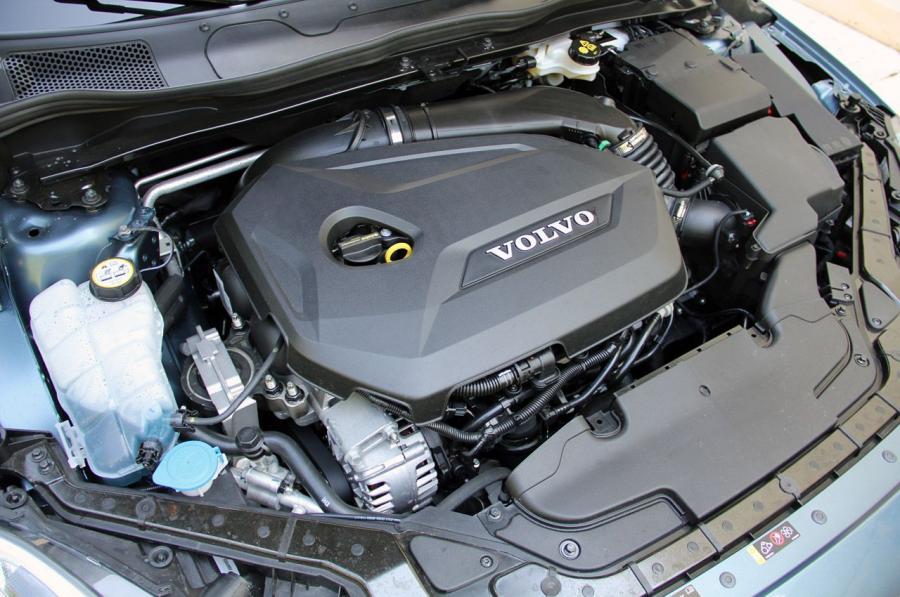  Volvo V40 2012 года  (фото 162 из 183)